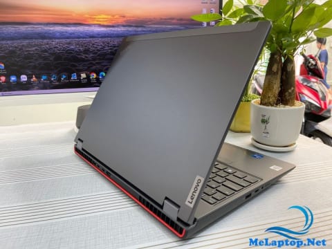 THINKPAD P16 Gen 1 Core i7-12800HX Nvidia RTX A1000 Ram 32GB SSD 512GB Màn 16″ 2.5K [QHD+] 99%
